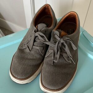 Skechers Men's Brown and White Sneakers